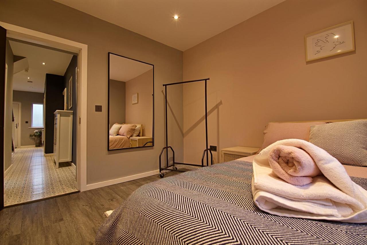 Scotforth Road- Boutique Rooms In Lancaster City Townhouse Exteriör bild